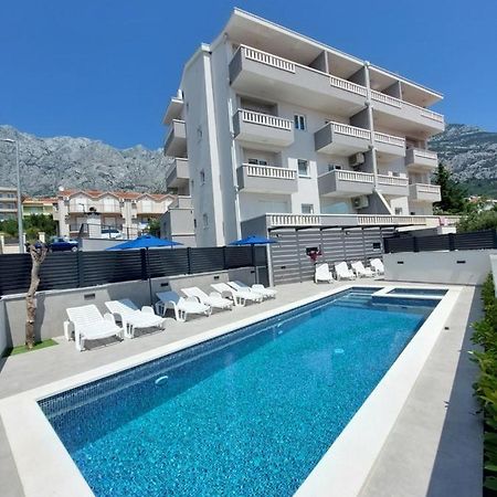Apartments Villa Nova With Pool Makarska Exterior foto